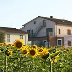 Feriehus La Collina Del Girasole